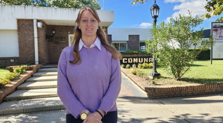 San Jerónimo Sud entregó más de 100 becas y reforzó su apoyo a estudiantes de la localidad